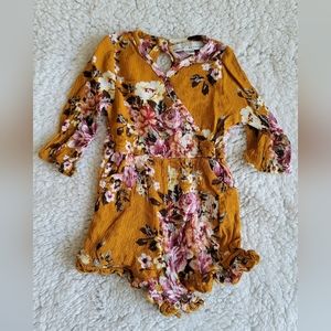 Bailey's Blossoms 9-12m romper with snaps
